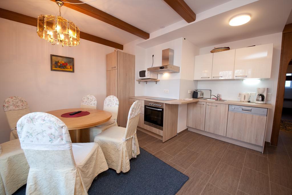 Haus Hoffmann Apartment Sonnenalpe Nassfeld Bagian luar foto